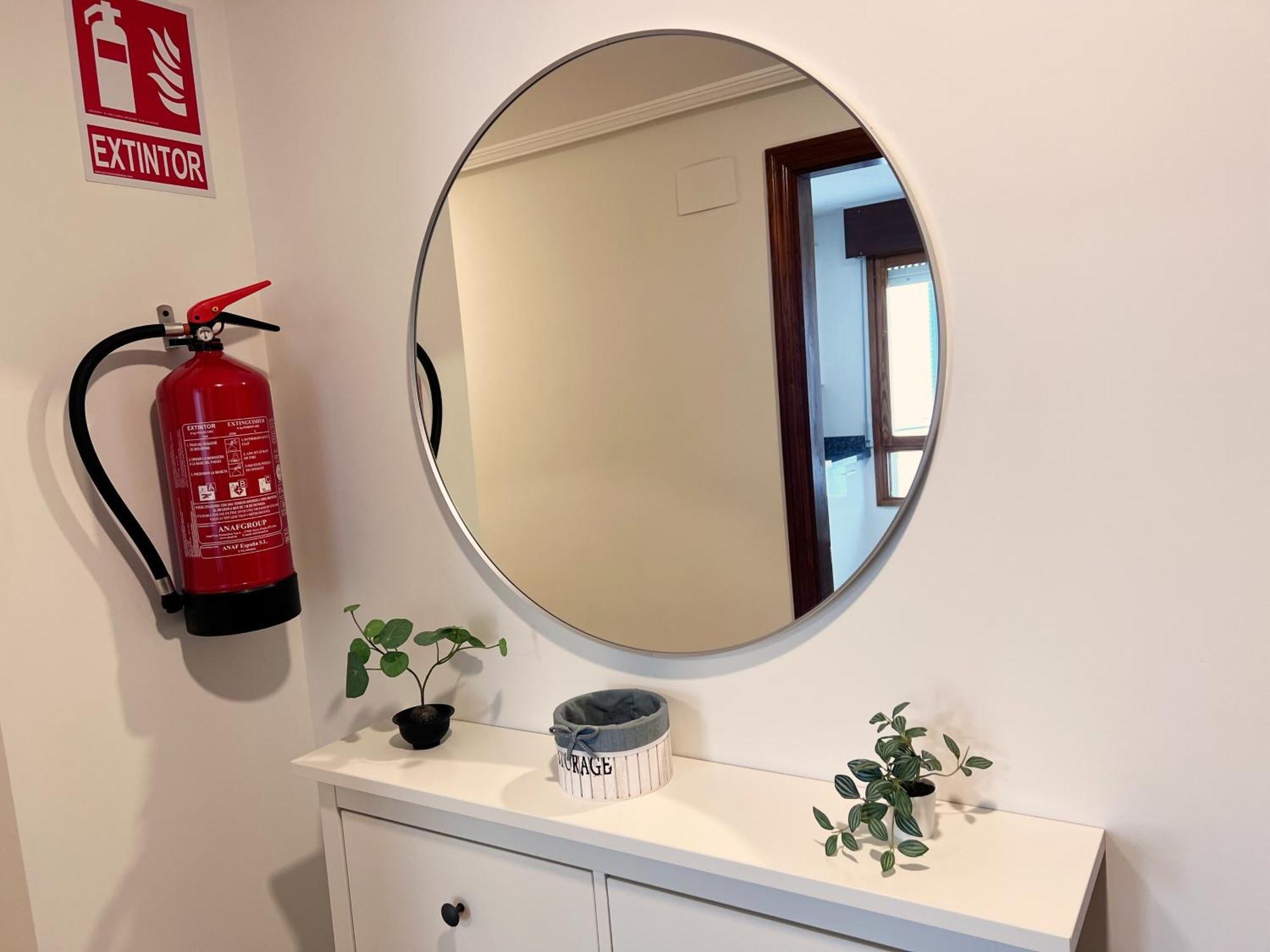 Apartamento Europa Centric Parking Gratis Oviedo Buitenkant foto