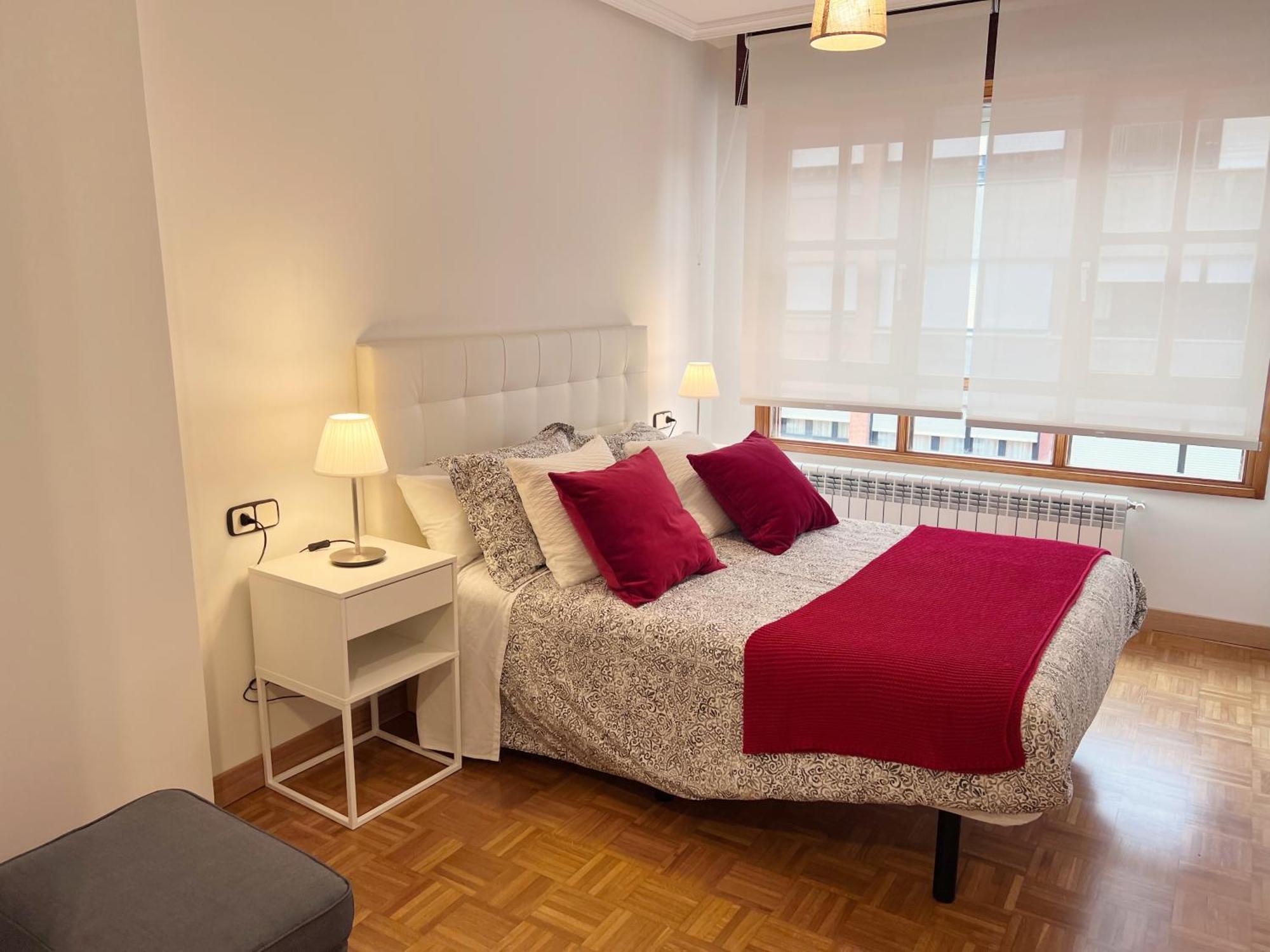 Apartamento Europa Centric Parking Gratis Oviedo Buitenkant foto
